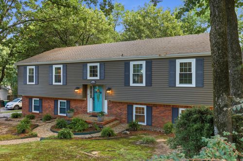 10725 Crestdale Ln, Little Rock, AR, 72212-3623 | Card Image