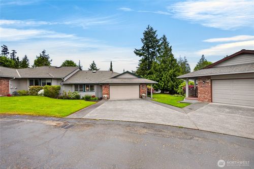 2010 Creekside Ln, Anacortes, WA, 98221-2462 | Card Image