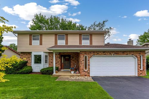 2752 Woodgrove Dr, Grove City, OH, 43123-3509 | Card Image