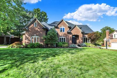 8914 Bay Breeze Lane, House other with 5 bedrooms, 4 bathrooms and null parking in Indianapolis IN | Image 2