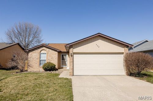 425 Eagle Terrace Dr, O Fallon, IL, 62269-1933 | Card Image