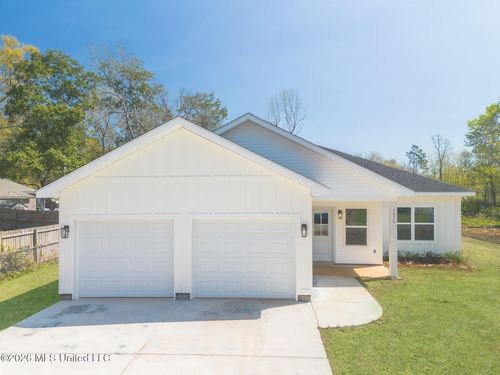 1820 S 2nd Street, Ocean Springs, MS, 39564 | Card Image