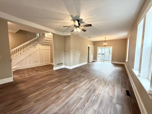 109 W Bridge St, Redwood Falls, MN, 56283-1513 | Card Image