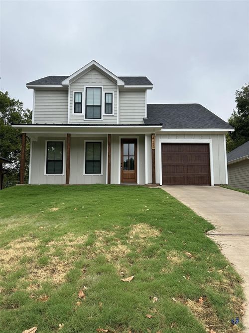 423 W Monterey St, Denison, TX, 75020-6328 | Card Image