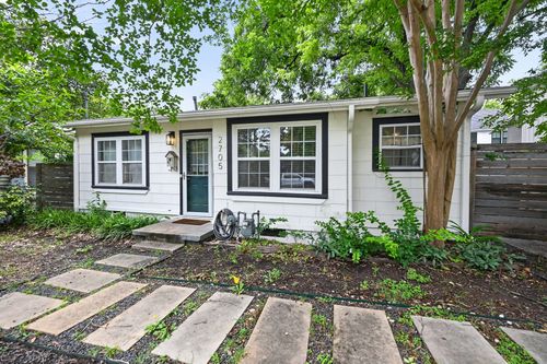 2705 Stacy Ln, Austin, TX, 78704-5432 | Card Image