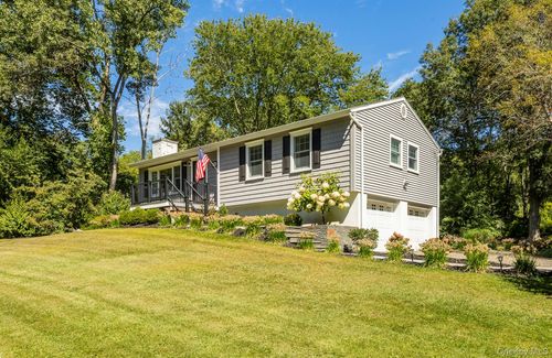 26 Frenchmans Ln, Pawling, NY, 12564-1250 | Card Image