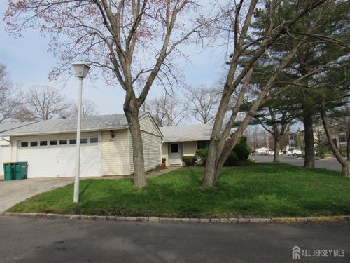 264-B Crosse Dr, Monroe, NJ, 08831-5824 | Card Image