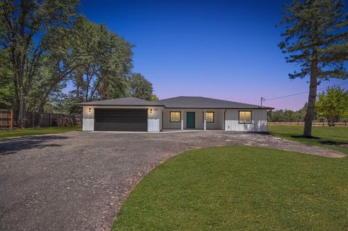 17809 Lasso Loop, Penn Valley, CA, 95946-8988 | Card Image
