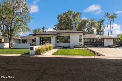 131 E Wagon Wheel Drive, House other with 4 bedrooms, 5 bathrooms and null parking in Phoenix AZ | Image 1