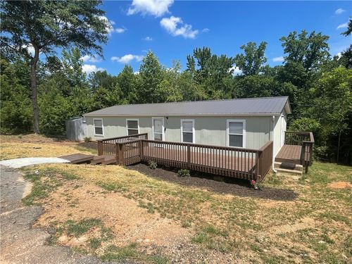 303 Manor Ln, Seneca, SC, 29672-6638 | Card Image
