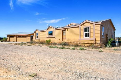 1670 N Trinity Ln, Dewey-Humboldt, AZ, 86327-6849 | Card Image