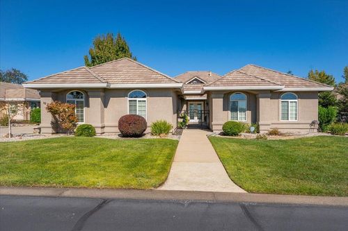 827 Santa Cruz Dr, Redding, CA, 96003-5364 | Card Image