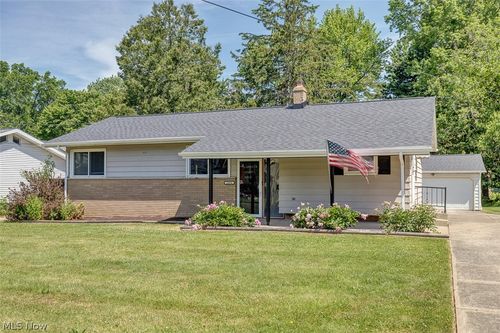 23954 Maple Ridge Rd, North Olmsted, OH, 44070-1351 | Card Image