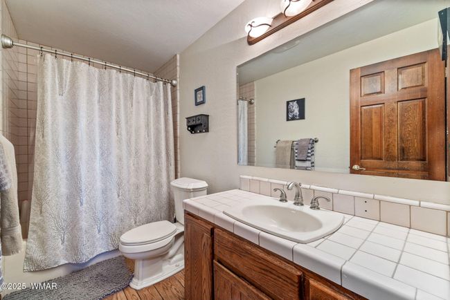 Main Floor Bath | Image 19