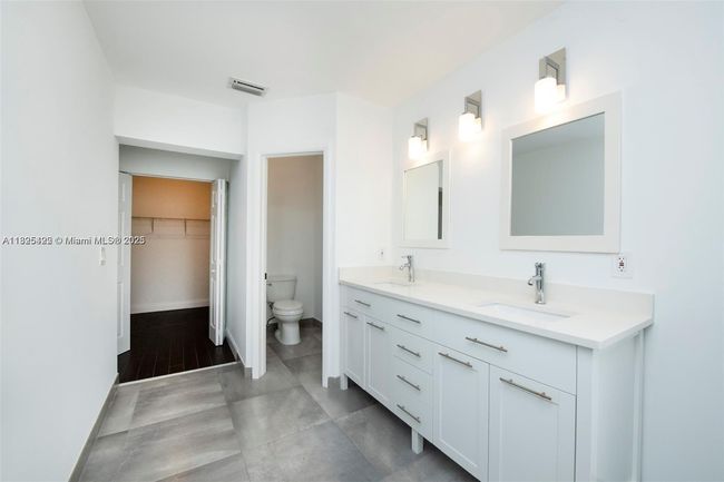 1127 Sw 104 Th Way, House other with 4 bedrooms, 3 bathrooms and null parking in Pembroke Pines FL | Image 22
