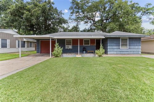 315 Cypress St, Lake Jackson, TX, 77566-5851 | Card Image