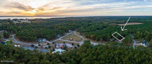 70 Muscadine Ct, Minnesott Beach, NC, 28510-8504 | Card Image