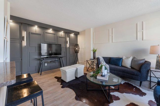 301 - 934 2 Avenue Nw, Home with 1 bedrooms, 1 bathrooms and 1 parking in Calgary AB | Image 1