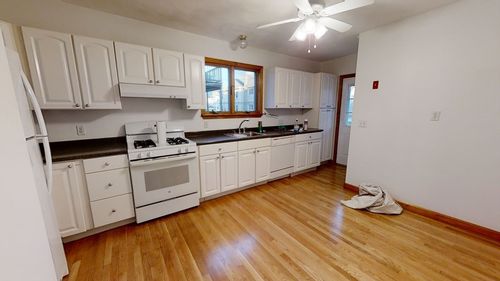 1-306 Fellsway W, Medford, MA, 02155-2646 | Card Image