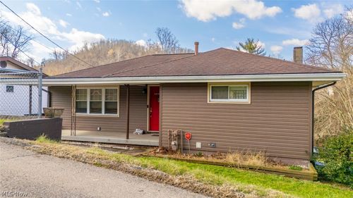 60830 Shaver Hill Rd, Shadyside, OH, 43947-9806 | Card Image