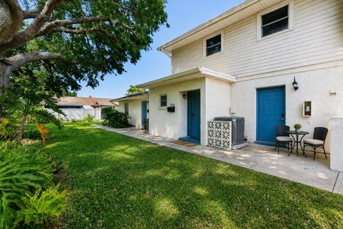 7256 Moffatt Ln N, PINELLAS PARK, FL, 33781-4827 | Card Image
