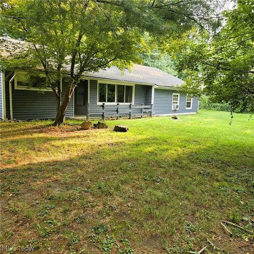16935 Sheldon Rd, Middleburg Heights, OH, 44130-7913 | Card Image