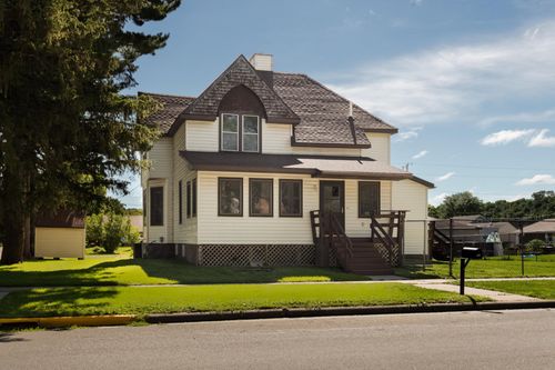 302 S Ellsworth St, Houston, MN, 55943-8623 | Card Image