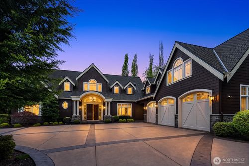 9 Diamond S Rnch, Bellevue, WA, 98004-2819 | Card Image