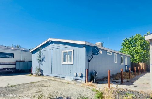 220 Parkland Way, Fernley, NV, 89408-9516 | Card Image