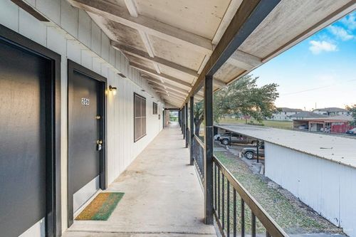 apt-206-1600 S Bridge Ave, Weslaco, TX, 78596-7947 | Card Image