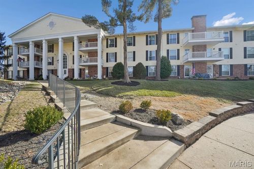 3-1530 Bedford Forge Ct, Chesterfield, MO, 63017-4939 | Card Image