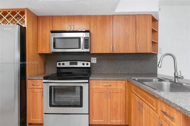 APT-7 - 2790 W 60 Th St, Condo with 2 bedrooms, 2 bathrooms and null parking in Hialeah FL | Image 28