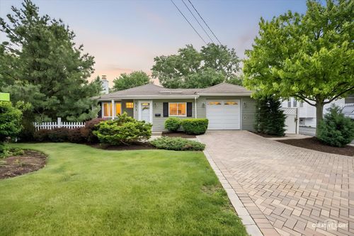 117 Westmore Meyers Rd, Lombard, IL, 60148-3038 | Card Image