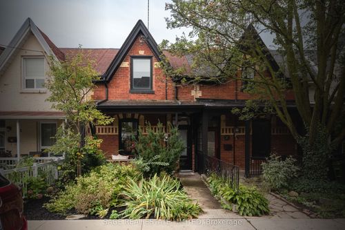 15 Crocker Ave, Toronto, ON, M6J1K7 | Card Image