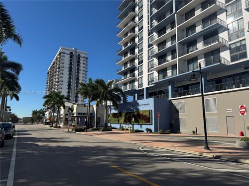 unit-1216-5350 Nw 84th Ave, Doral, FL, 33166-3357 | Card Image