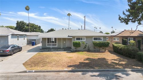 16682 E Greenhaven St, Covina, CA, 91722-1124 | Card Image