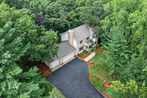 851 Lincolntown Ave, Mahtomedi, MN, 55115-2037 | Card Image