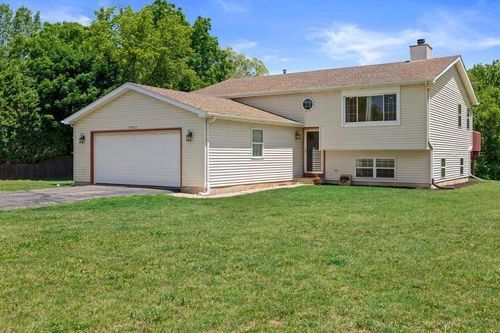 10011 Sheridan Rd, Pleasant Prairie, WI, 53158-5402 | Card Image