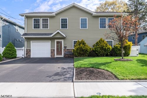 153 Howard Ave, Rochelle Park, NJ, 07662-3509 | Card Image