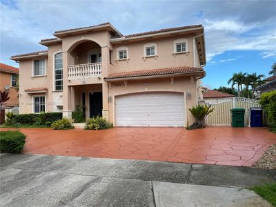 16533 Nw 77th Path, House other with 5 bedrooms, 3 bathrooms and null parking in Miami Lakes FL | Image 1