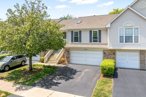 2736-2736 S Embers Ln, Arlington Heights, IL, 60005-5307 | Card Image