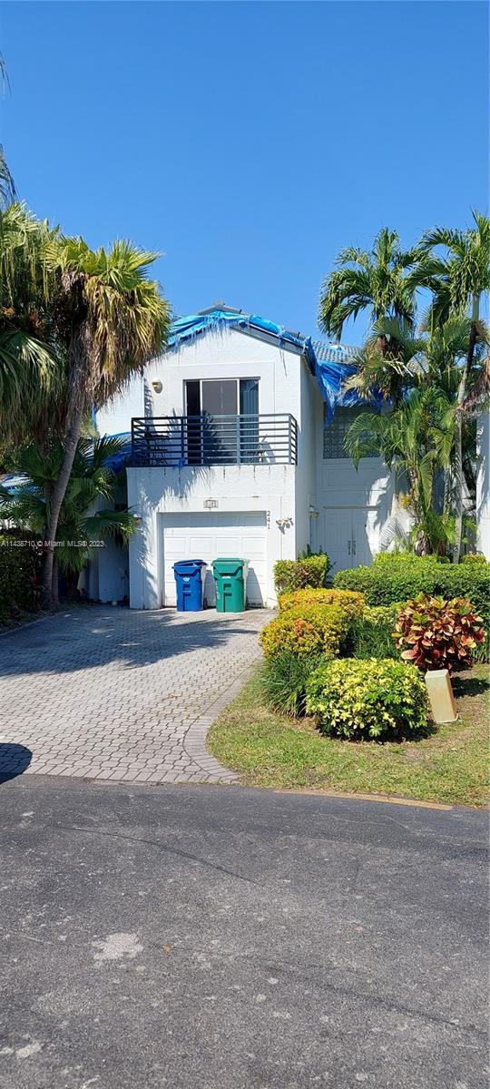 212th St, Miami, FL 33179