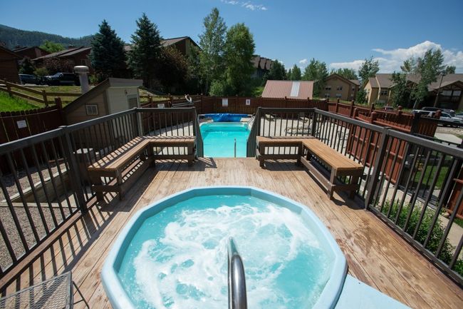 Hot Tub and Pool | Image 5