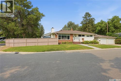 144 Orchard Cres, Regina, SK, S4S5B6 | Card Image