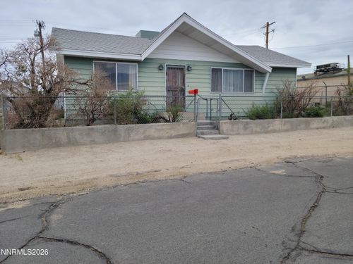 612 F St, Hawthorne, NV, 89415-7920 | Card Image