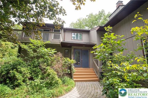 465 Pensyl Creek Rd, Stroudsburg, PA, 18360-6958 | Card Image