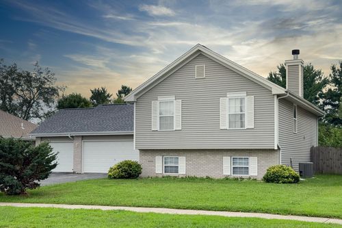 5900 Dusty Ln, South Beloit, IL, 61080-9532 | Card Image