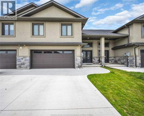 {{alt}} | Card Image