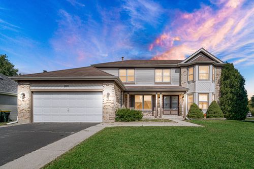 800 Big Bear Trl, Cary, IL, 60013-3302 | Card Image