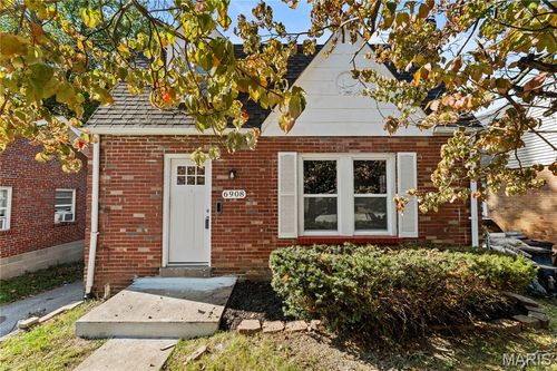 6908 Alberici Ave, Saint Louis, MO, 63121-3426 | Card Image
